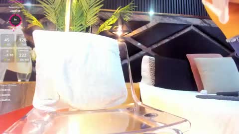 nikii_white online show from 01-10-25, 02:57