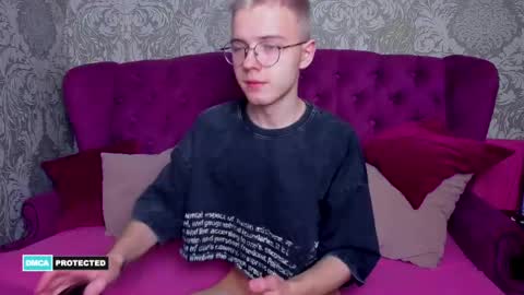 Snapshot of nikistorming chatting on 12-08-24, 07:43 Niki online show from 12-08-24, 07:43