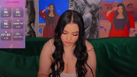 Snapshot of nikki_kardashian chatting on 12-26-24, 09:26 Nikki Kardashian online show from 12-26-24, 09:26