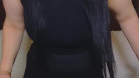 Snapshot of nikki_kardashian chatting on 01-29-25, 10:32 Nikki Kardashian online show from 01-29-25, 10:32