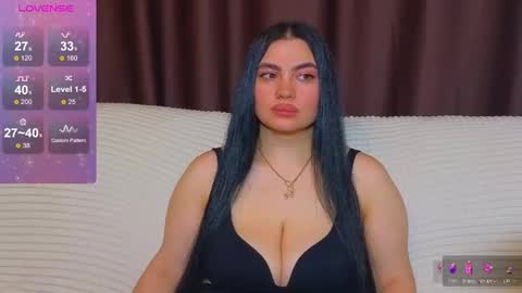 Snapshot of nikki_kardashian chatting on 02-25-25, 10:39 Nikki Kardashian online show from 02-25-25, 10:39