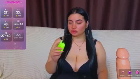 Snapshot of nikki_kardashian chatting on 02-26-25, 01:53 Nikki Kardashian online show from 02-26-25, 01:53