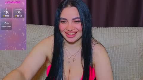 Snapshot of nikki_kardashian chatting on 03-07-25, 10:32 Nikki Kardashian online show from 03-07-25, 10:32