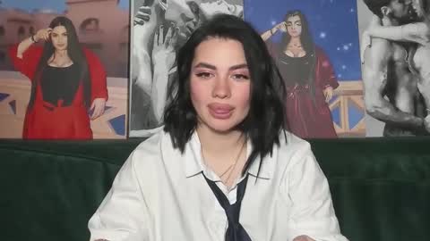 Snapshot of nikki_kardashian chatting on 09-08-25, 08:52 Nikki Kardashian online show from 09-08-25, 08:52