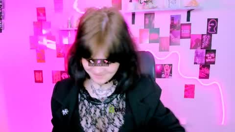 nikki_kiss_ online show from 05-01-26, 08:52