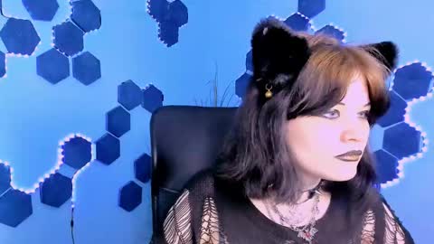 nikki_kiss_ online show from 05-08-26, 08:41