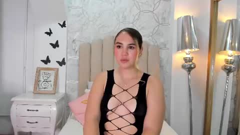 nikki_moon_ online show from 07-10-26, 07:12