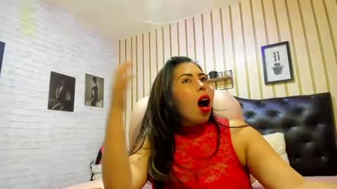 Snapshot of nikki_nikol chatting on 06-17-26, 12:02 Nikki online show from 06-17-26, 12:02