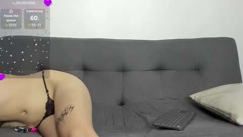 nikki_uwu online show from 12-04-25, 08:06