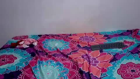 Snapshot of nikki_uwu chatting on 06-11-26, 12:32 nikki_uwu online show from 06-11-26, 12:32