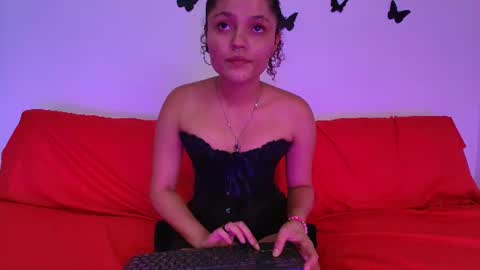 Snapshot of nikki_uwu chatting on 06-14-26, 08:00 nikki_uwu online show from 06-14-26, 08:00