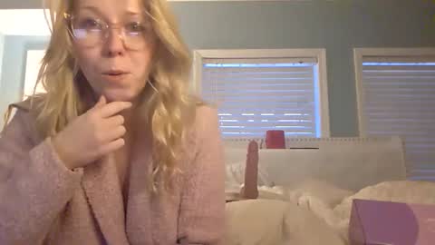 nikkib653466 online show from 01-16-26, 10:36