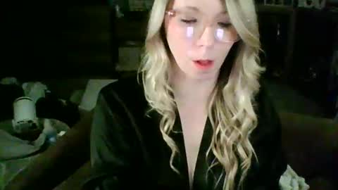 nikkib653466 online show from 02-19-26, 12:28