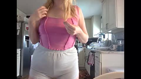 nikkib653466 online show from 04-03-26, 04:27