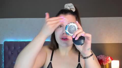 Nikki online show from 02-19-26, 06:53