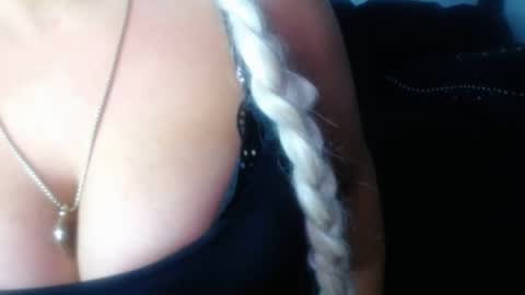 Niquita Sparkles online show from 04-05-26, 10:18