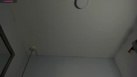 Nikki  online show from 01-06-26, 08:12