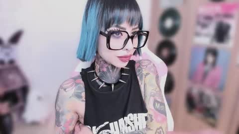 Nikki Ramone   online show from 03-26-26, 10:43