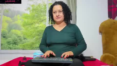 Snapshot of nikol32__ chatting on 07-10-26, 11:13 dayan online show from 07-10-26, 11:13