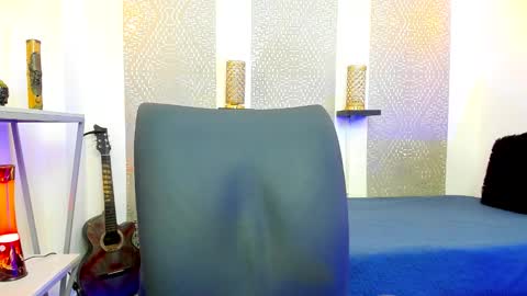    online show from 12-21-25, 04:08