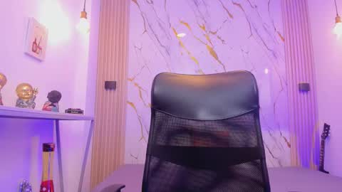    online show from 02-01-26, 03:49