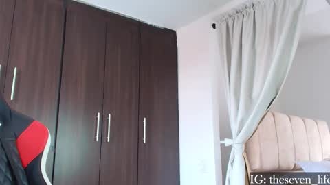 Niko online show from 02-12-26, 03:18