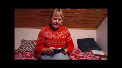 Nikole1 online show from 10-30-25, 09:11