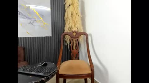 nikoll_evanss online show from 10-09-25, 07:23