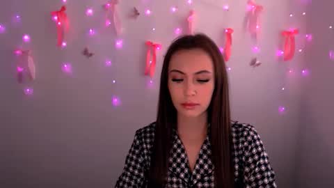 nikonara_ online show from 05-24-26, 12:21