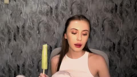 Snapshot of nikonara_ chatting on 07-10-26, 01:03 nikonara_ online show from 07-10-26, 01:03