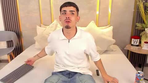 Niko Stone online show from 12-16-25, 02:38