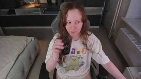 Nika online show from 09-19-25, 06:19