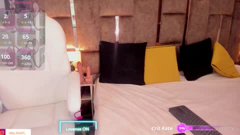     NIKY     online show from 10-25-25, 10:37