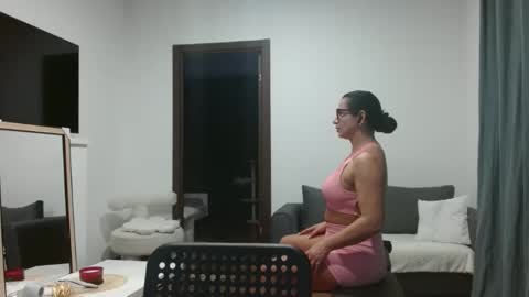 Snapshot of niky_sweet19 chatting on 11-22-25, 05:45 niky_sweet19 online show from 11-22-25, 05:45