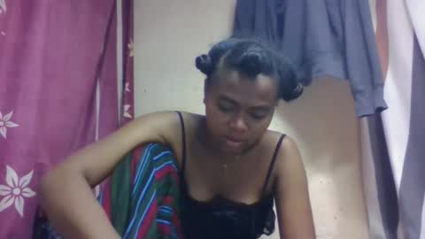 nilah online show from 11-24-25, 06:57