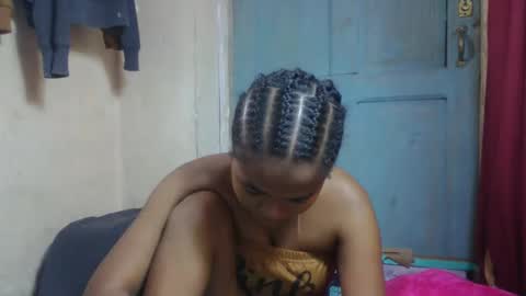 Snapshot of nilahmarie chatting on 04-20-26, 07:11 nilah online show from 04-20-26, 07:11