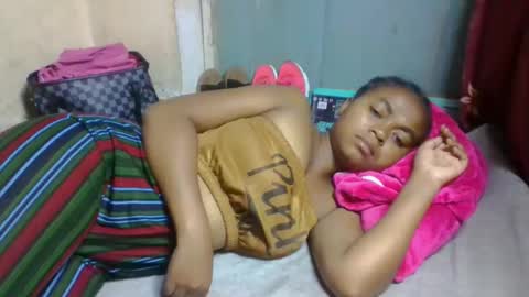 Snapshot of nilahmarie chatting on 04-21-26, 03:57 nilah online show from 04-21-26, 03:57