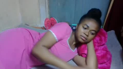 Snapshot of nilahmarie chatting on 04-27-26, 06:00 nilah online show from 04-27-26, 06:00