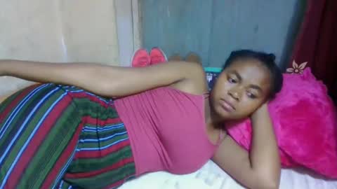 Snapshot of nilahmarie chatting on 04-30-26, 09:08 nilah online show from 04-30-26, 09:08