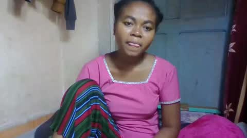 Snapshot of nilahmarie chatting on 05-09-26, 05:01 nilah online show from 05-09-26, 05:01