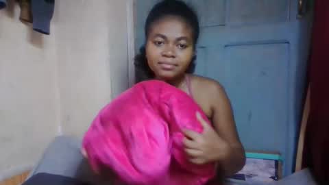 Snapshot of nilahmarie chatting on 05-11-26, 05:02 nilah online show from 05-11-26, 05:02