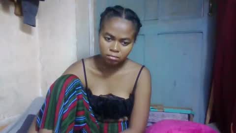 Snapshot of nilahmarie chatting on 05-13-26, 05:38 nilah online show from 05-13-26, 05:38