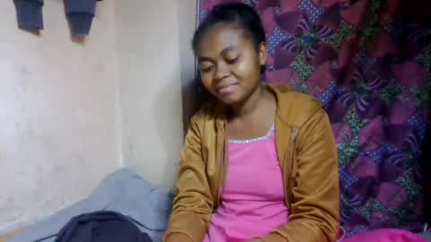 Snapshot of nilahmarie chatting on 06-12-26, 06:51 nilah online show from 06-12-26, 06:51