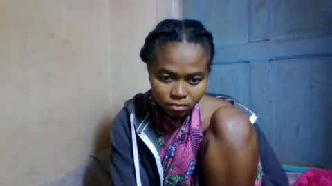 Snapshot of nilahmarie chatting on 06-18-26, 07:30 nilah online show from 06-18-26, 07:30