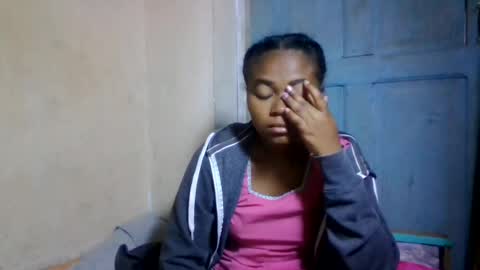 Snapshot of nilahmarie chatting on 06-19-26, 05:34 nilah online show from 06-19-26, 05:34
