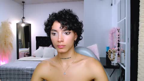 Snapshot of nilam217 chatting on 02-09-25, 11:46 Nilam online show from 02-09-25, 11:46