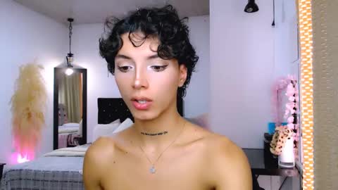 Snapshot of nilam217 chatting on 02-12-25, 03:38 Nilam online show from 02-12-25, 03:38