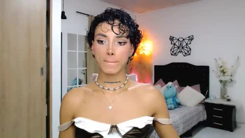 Snapshot of nilam217 chatting on 02-23-25, 09:05 Nilam online show from 02-23-25, 09:05