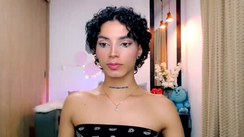 Snapshot of nilam217 chatting on 03-12-25, 12:42 Nilam online show from 03-12-25, 12:42