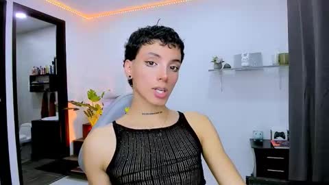 Snapshot of nilam217 chatting on 09-09-25, 11:04 Nilam online show from 09-09-25, 11:04